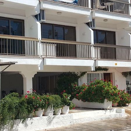 أيا نابا Manoli Apartments المظهر الخارجي الصورة